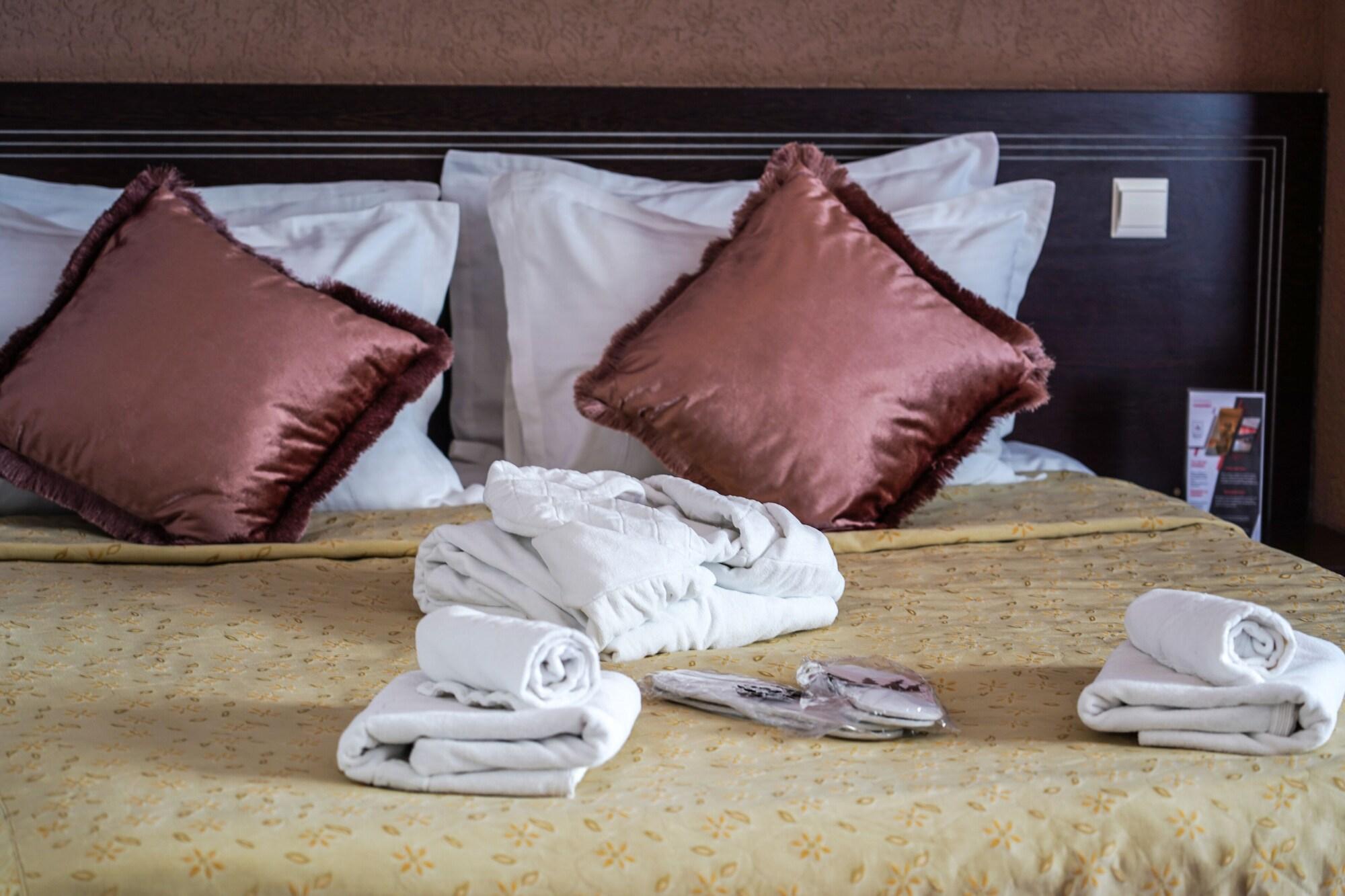 Hotel Razvan Bukarest Eksteriør billede