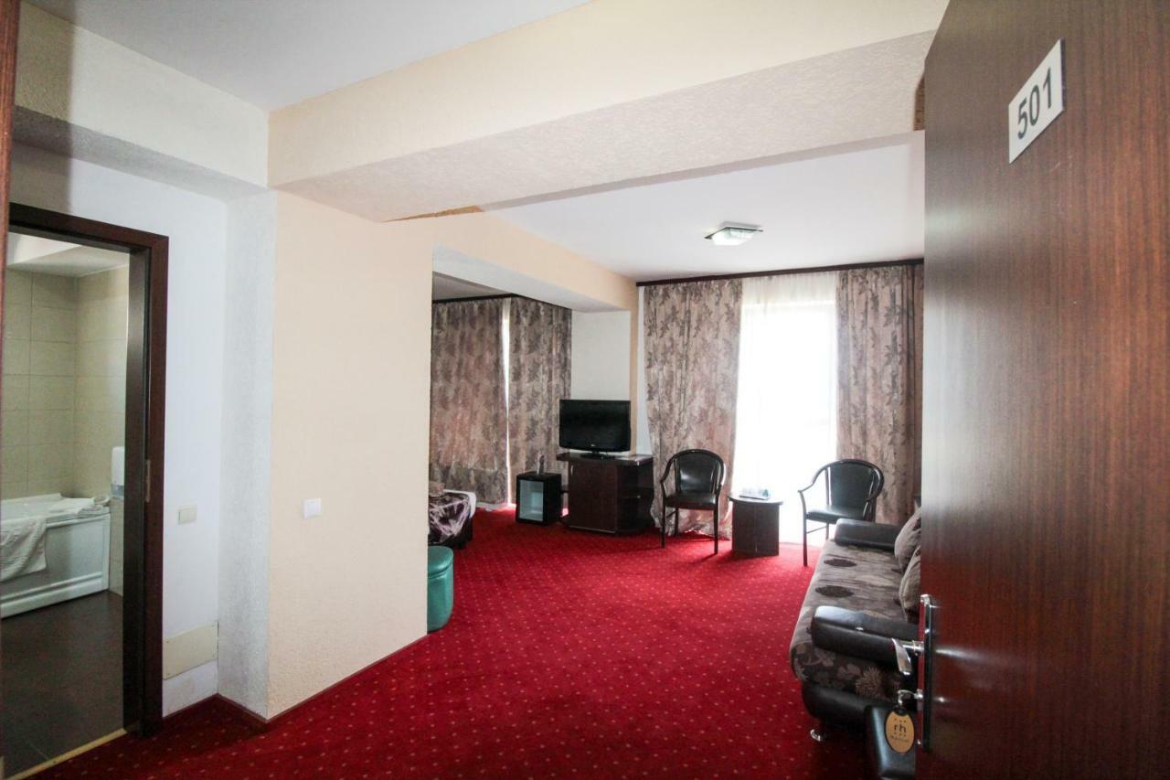 Hotel Razvan Bukarest Eksteriør billede